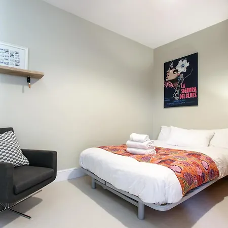 Tranquil 2 Bedroom In Totterdown بيت للعطل بريستول